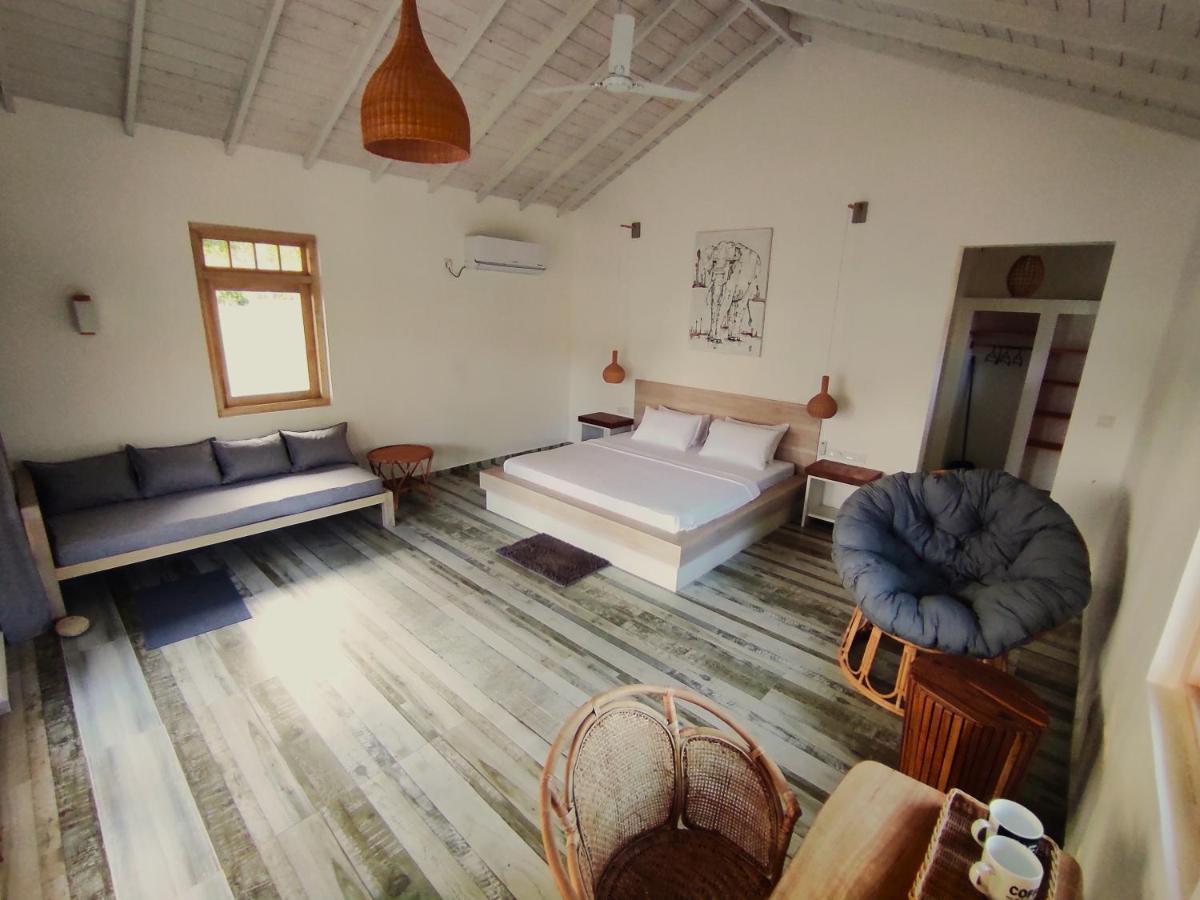 Sleeping Elephant Beach Resort 탕갈레 외부 사진