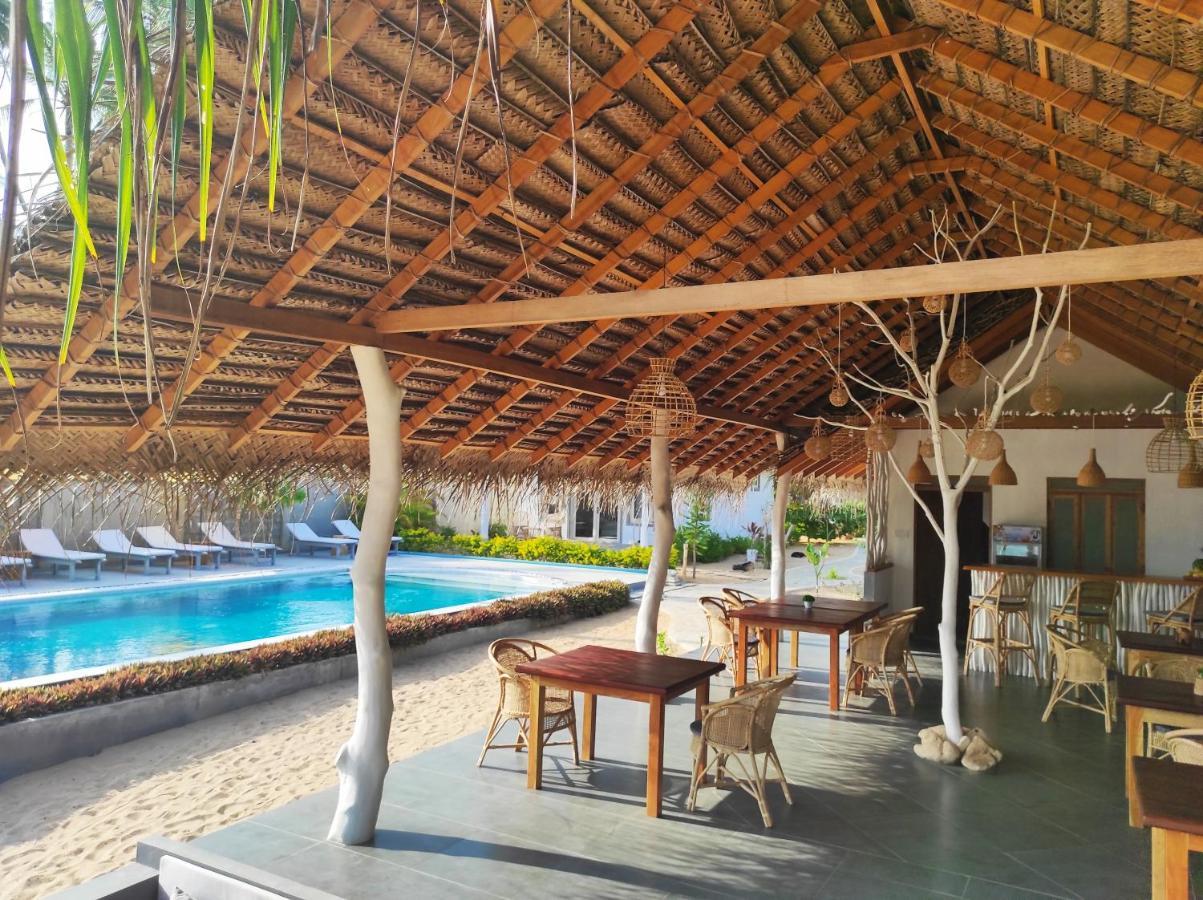 Sleeping Elephant Beach Resort 탕갈레 외부 사진
