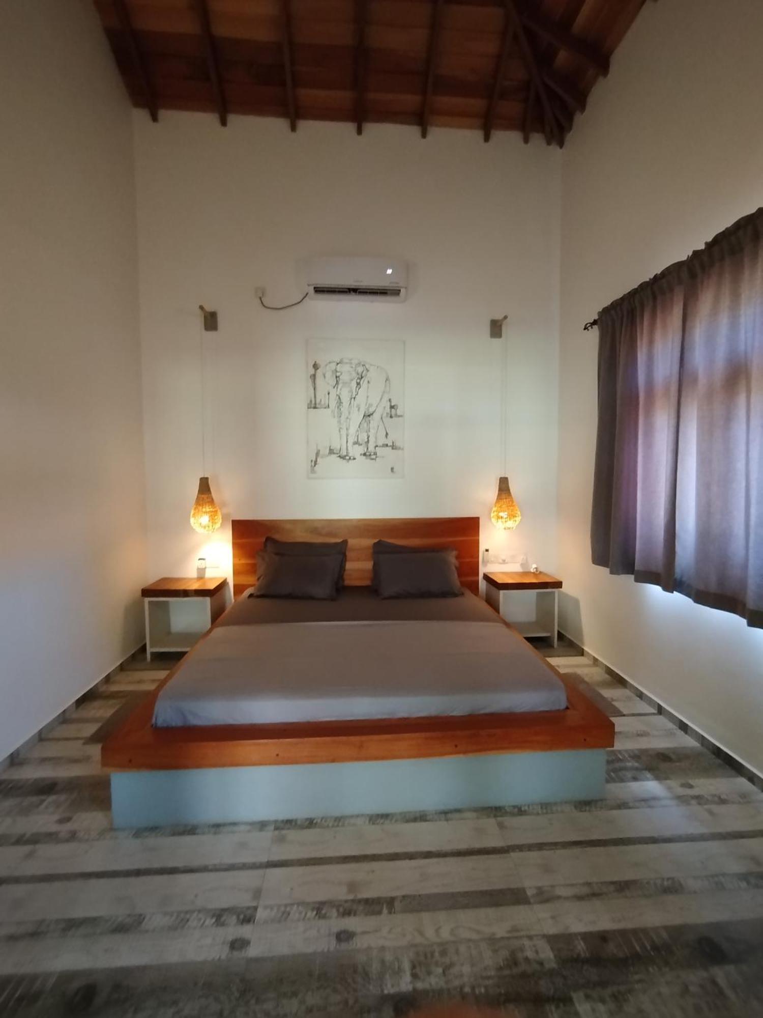 Sleeping Elephant Beach Resort 탕갈레 외부 사진