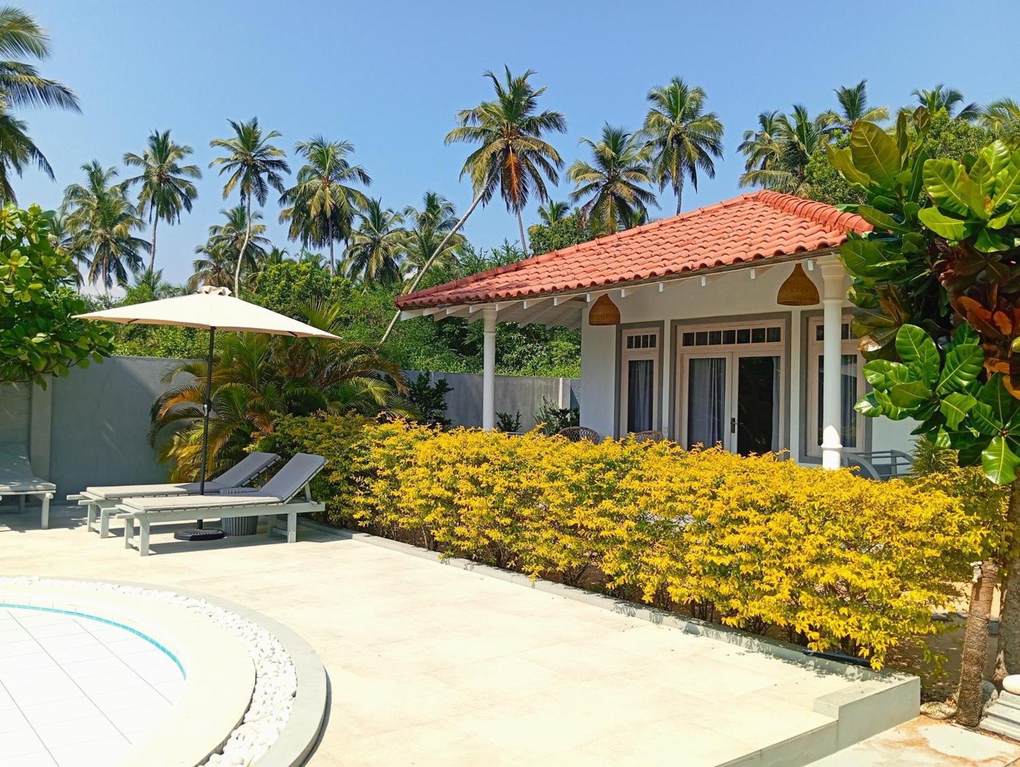 Sleeping Elephant Beach Resort 탕갈레 외부 사진